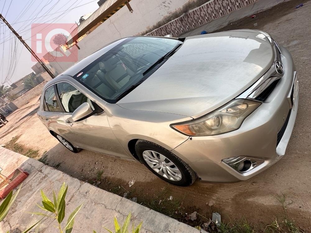 تۆیۆتا کامری